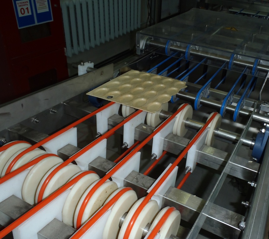 Strap conveyors